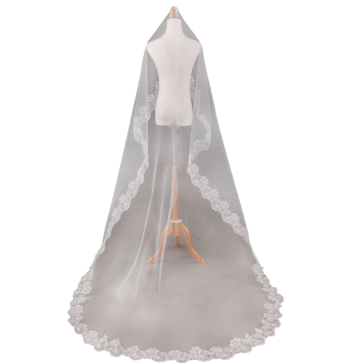 Farah Bride's veil