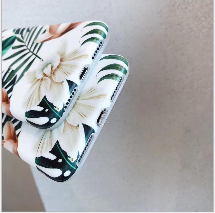 Phone Case With Leaves & Flowers Style