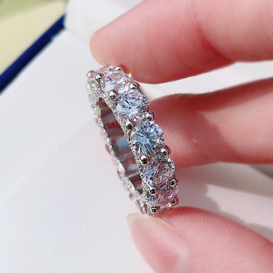 Female Moissanite High Carbon Diamond Ring