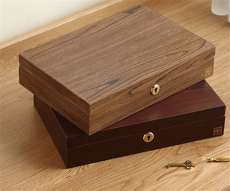 Solid wood hand jewelry storage box