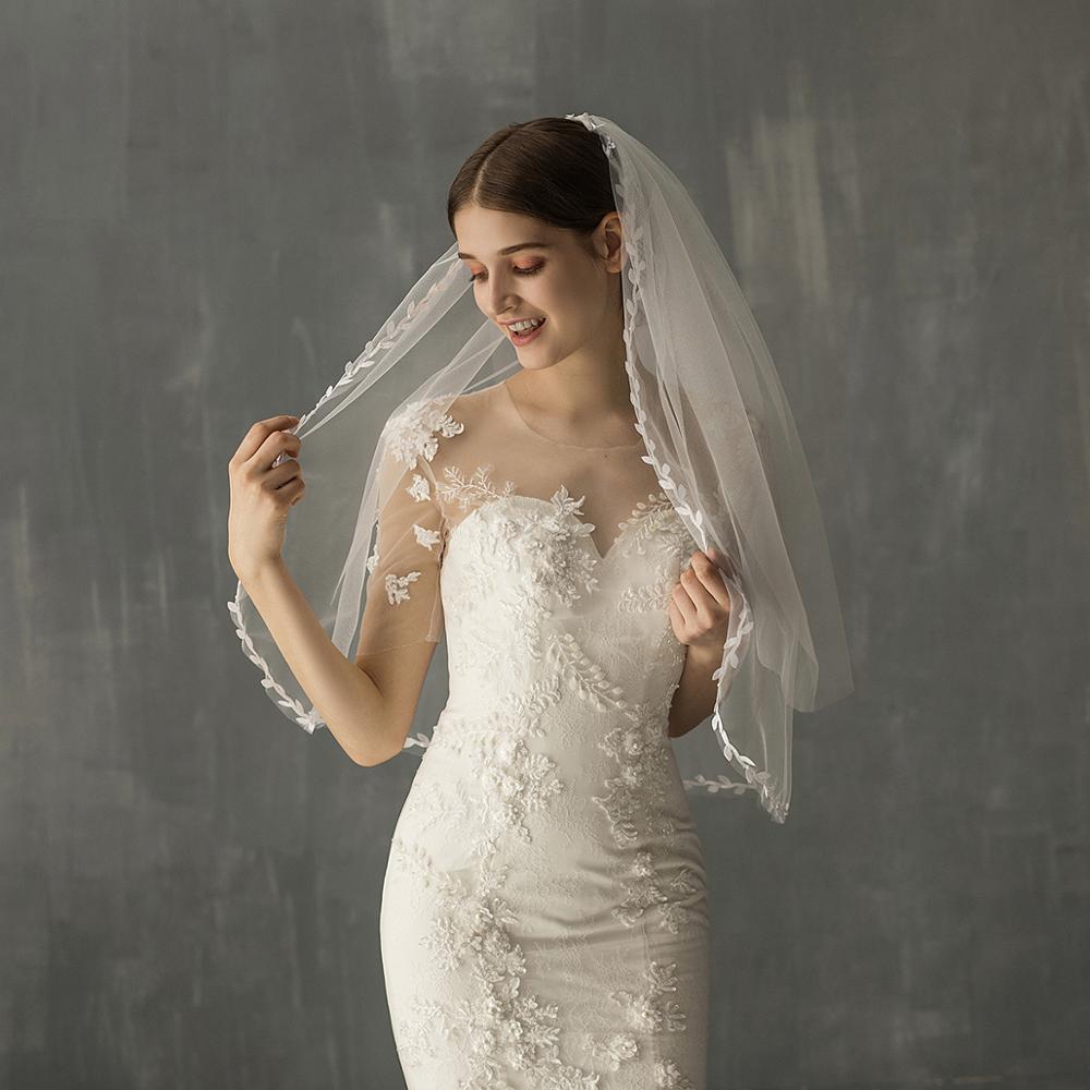 Bridal Veil With Double Leaf Edge