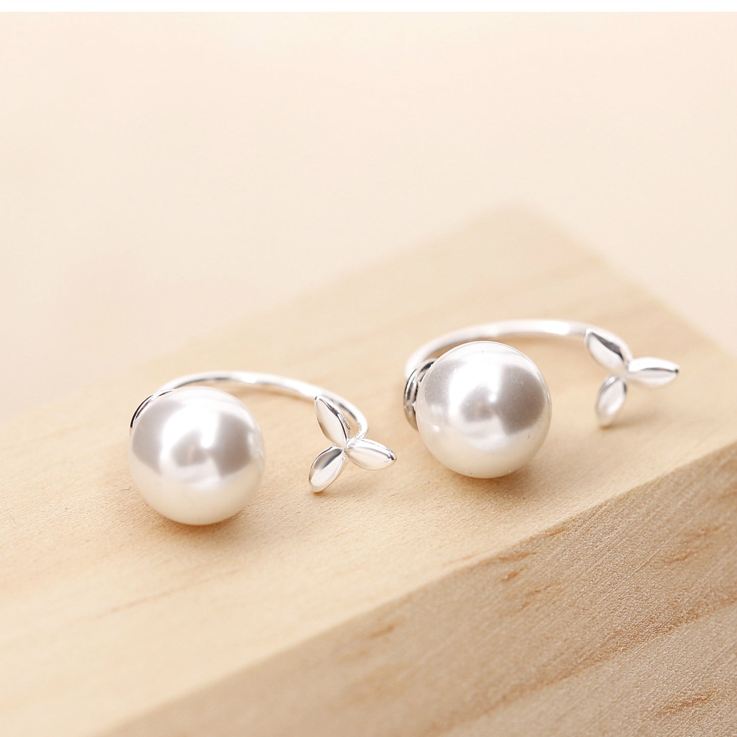 Pearl fan Earring