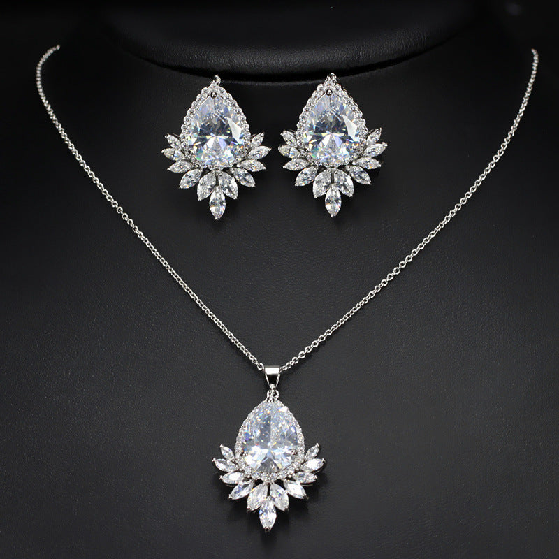 PEAR Jewelry Set