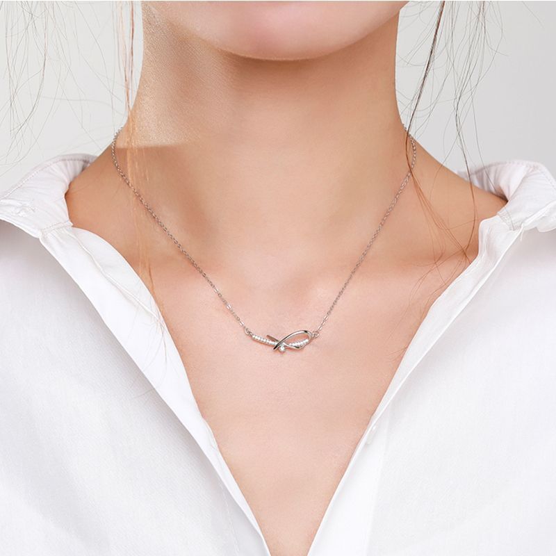 Bow Micro Necklace