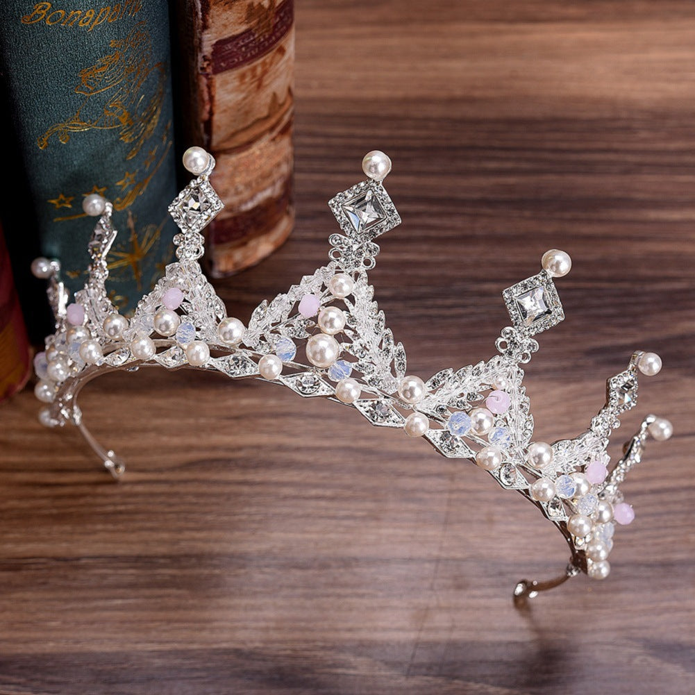 Evelyn Crown