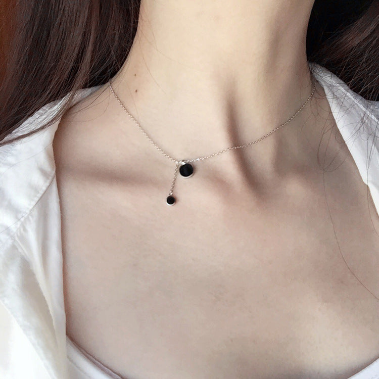 Black circle Necklace