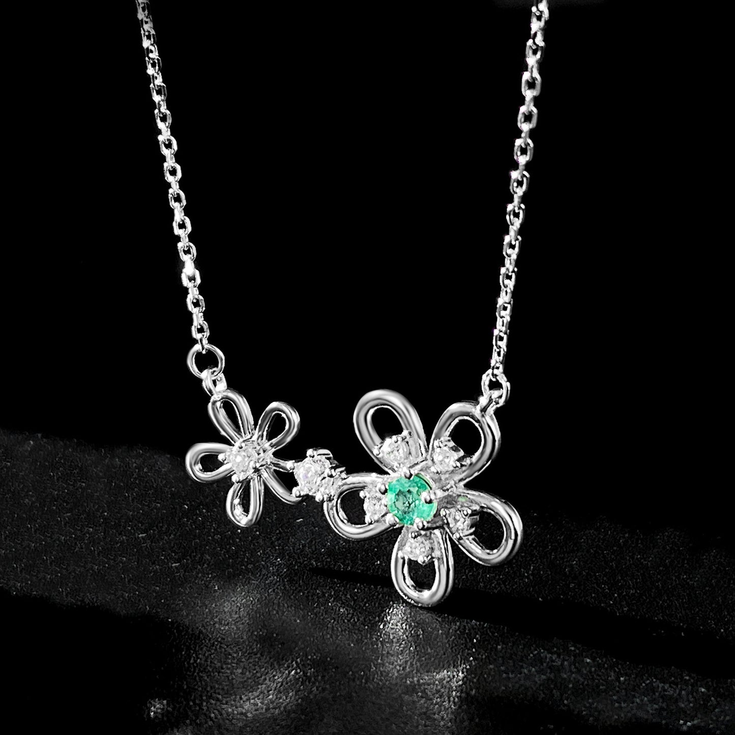 Flower Emerald Necklace