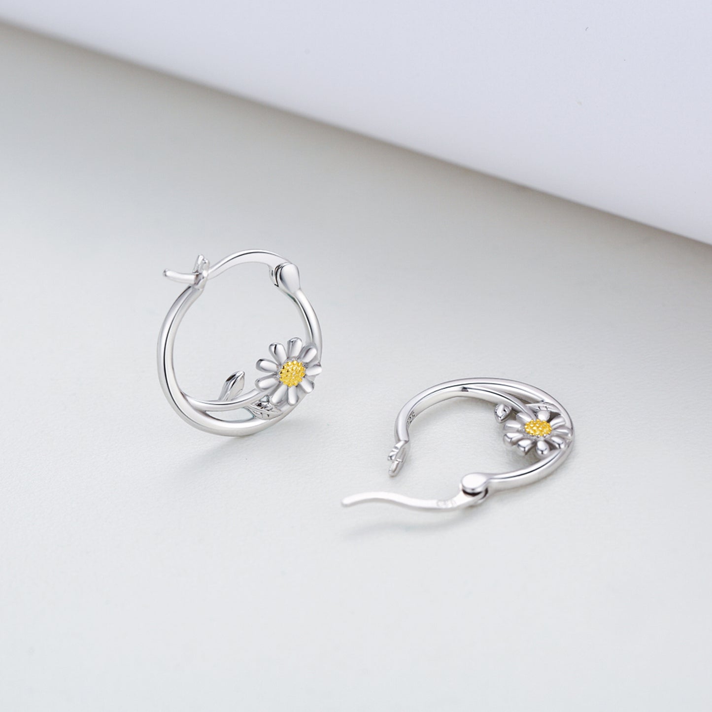 Daisy Earrings