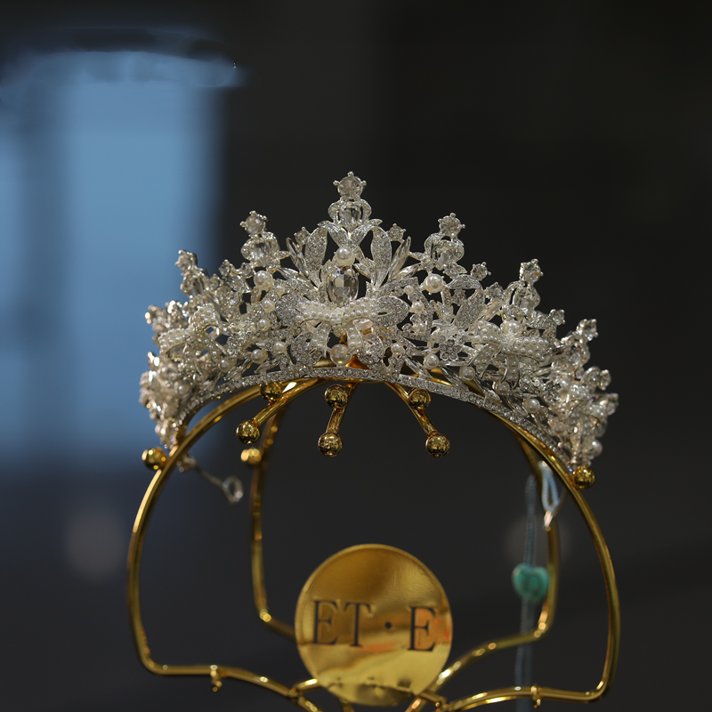 Belle Crowns